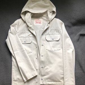 beige Levi’s mini trench coat men’s